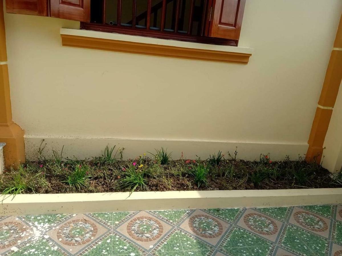 نينه بينه Linh Linh Homestay المظهر الخارجي الصورة